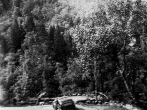 Car on Corkscrew  c1935 .